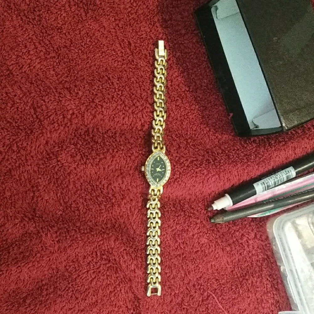 Watch - Picture 3 of 3